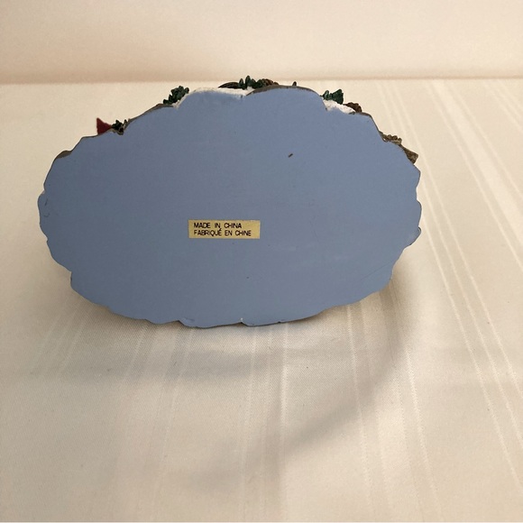 Mini Snow Globe *Snowman In A Nature Scene Holding A Snow Globe w/a Snowman - Picture 5 of 5